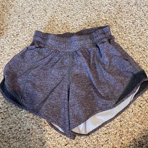 lululemon hotty hot shorts size 4 tall